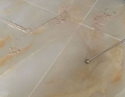 奇台瓷砖空鼓维修公司分享粘合剂选择不当在瓷砖铺贴过程中可能导致以下问题